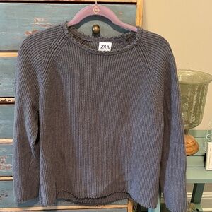 Zara Dark Gray Ribbed Crewneck Sweater.Sz Med